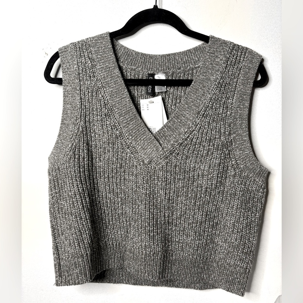 H&M Gray Knit Sleeveless Sweater Vest